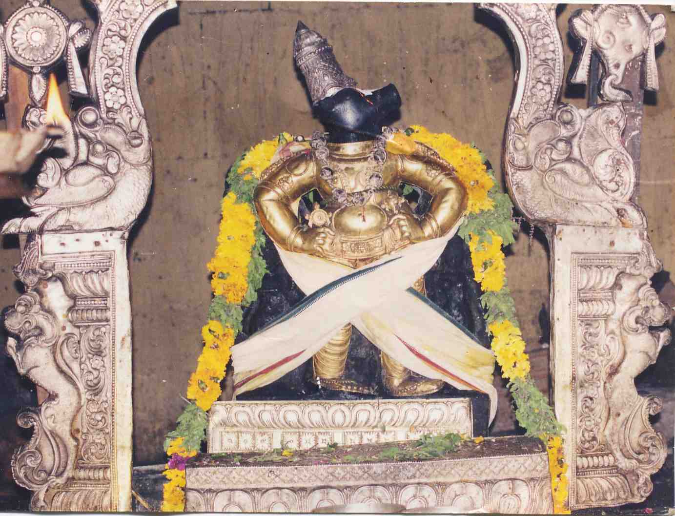 arulmigu-srimushnam-bhoovaraha-swami